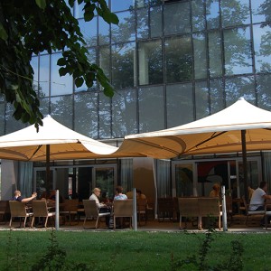 Staccato tent parasol