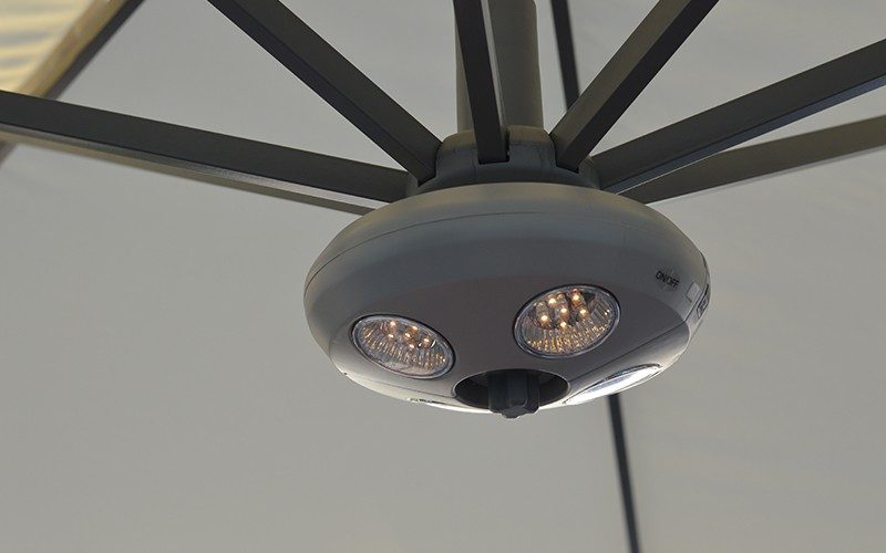 Solero® parasols | parasolverlichting | snoerloos en oplaadbaar Solero® parasols | parasolverlichting | snoerloos en oplaadbaar