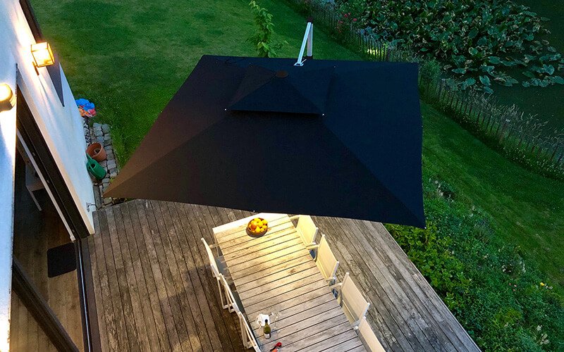 Praktisch Charmant verhaal Luxe zweefparasols | Direct uit voorraad leverbaar | Solero®