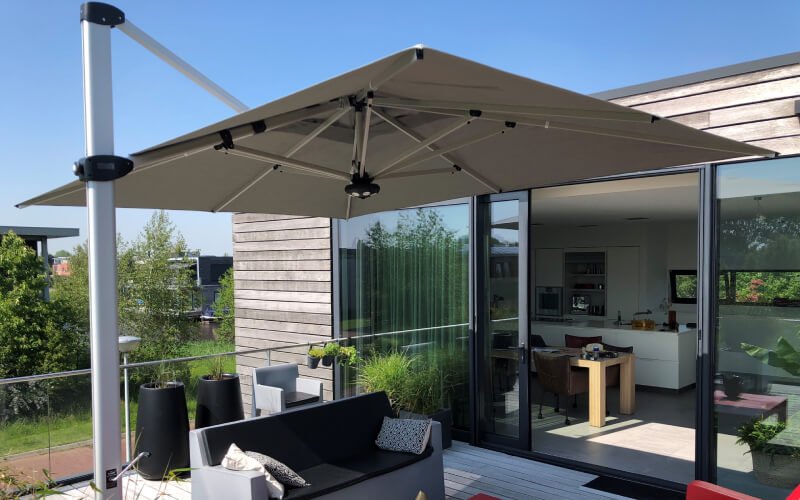 Ciro Onverschilligheid toezicht houden op Solero® Palestro Pro | Grote zweefparasol | 4x3 of 4x4 meter